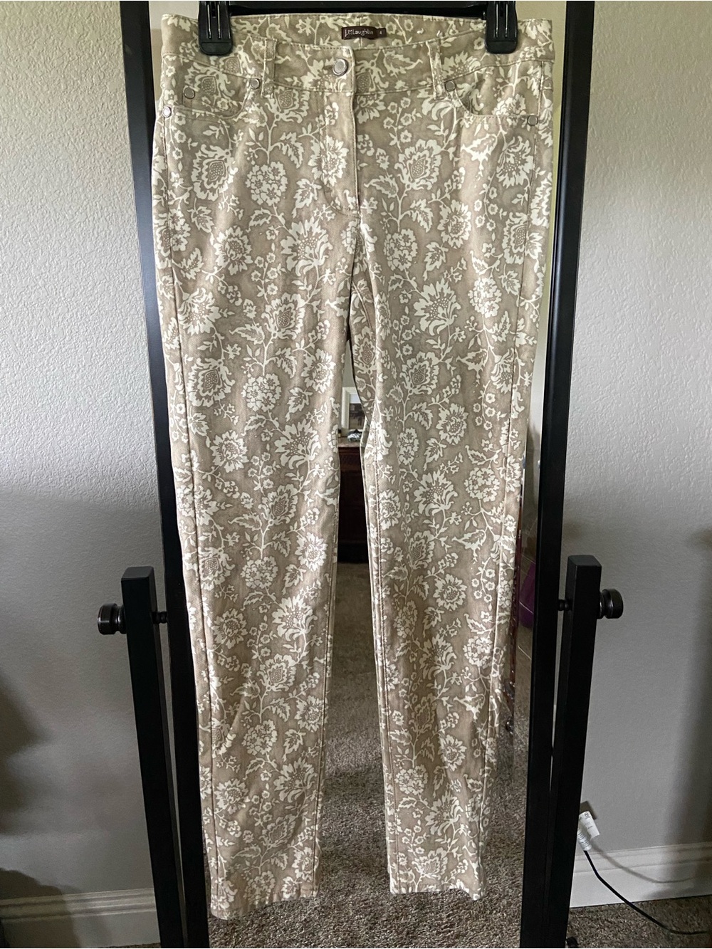 J. McLaughlin Beige Floral Ankle Pants